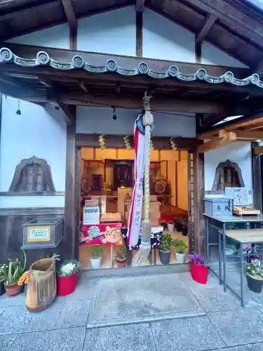 大野神社の{uncategorized: "未分類", other: "その他", undefined: "問題あり", building: "その他建物", grave: "お墓", sacred_gate: "鳥居", guardian: "狛犬", statue: "像", buddha: "仏像", history: "歴史", nature: "自然", garden: "庭園", animal: "動物", pagoda: "塔", temizu: "手水舎", mountain_gate: "山門・神門", sanctuary: "本殿・本堂", subordinate: "末社・摂社", art: "芸術", scenery: "景色", jizo: "地蔵", ema: "絵馬", goshuin: "御朱印", omikuji: "おみくじ", items: "授与品その他", amulet: "お守り", goshuincho: "御朱印帳", eats: "食事", festival: "お祭り", votive_dance: "神楽", shichigosan: "七五三参", wedding: "結婚式", experience: "体験その他", initially: "初詣", around: "周辺", anti_infection: "感染症対策"}
