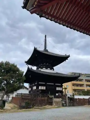 愛染堂勝鬘院の塔