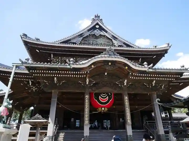 豊川閣 妙厳寺の本殿・本堂