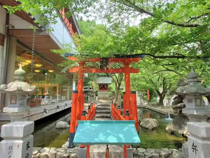 射楯兵主神社の末社・摂社