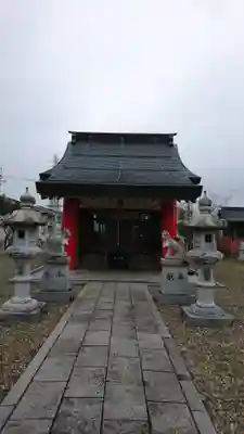 春影稲荷神社の本殿・本堂