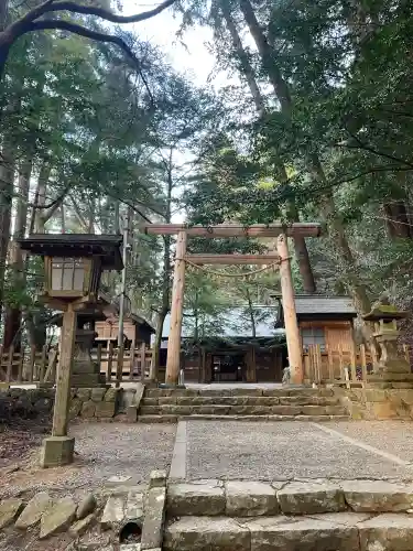 天岩戸神社　東本宮の{uncategorized: "未分類", other: "その他", undefined: "問題あり", building: "その他建物", grave: "お墓", sacred_gate: "鳥居", guardian: "狛犬", statue: "像", buddha: "仏像", history: "歴史", nature: "自然", garden: "庭園", animal: "動物", pagoda: "塔", temizu: "手水舎", mountain_gate: "山門・神門", sanctuary: "本殿・本堂", subordinate: "末社・摂社", art: "芸術", scenery: "景色", jizo: "地蔵", ema: "絵馬", goshuin: "御朱印", omikuji: "おみくじ", items: "授与品その他", amulet: "お守り", goshuincho: "御朱印帳", eats: "食事", festival: "お祭り", votive_dance: "神楽", shichigosan: "七五三参", wedding: "結婚式", experience: "体験その他", initially: "初詣", around: "周辺", anti_infection: "感染症対策"}