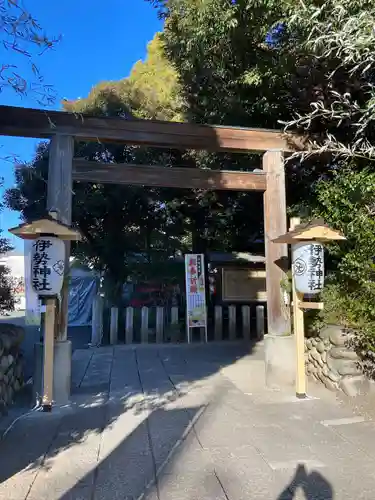 伊勢神社の鳥居