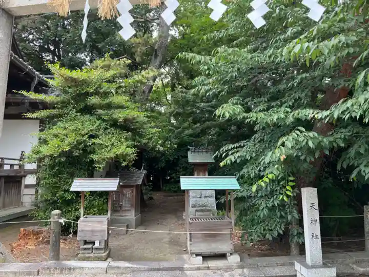 諏訪神社の末社・摂社