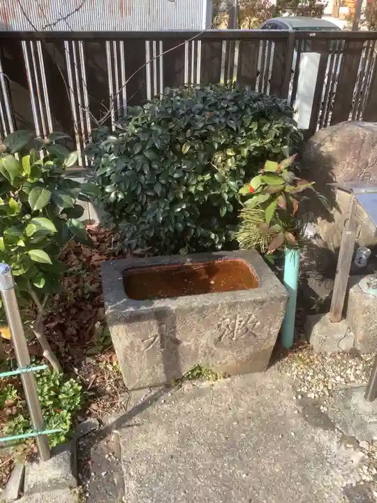 宮参り道の観音堂の手水舎