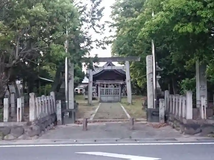 神明社(千秋町一色)の鳥居