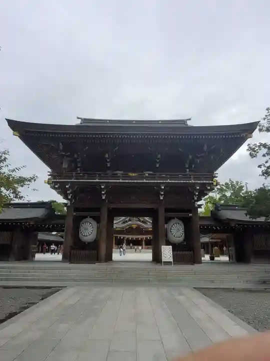 寒川神社の山門・神門