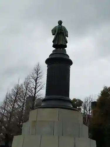 靖國神社の像