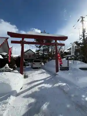 出雲大社三神教会の{uncategorized: "未分類", other: "その他", undefined: "問題あり", building: "その他建物", grave: "お墓", sacred_gate: "鳥居", guardian: "狛犬", statue: "像", buddha: "仏像", history: "歴史", nature: "自然", garden: "庭園", animal: "動物", pagoda: "塔", temizu: "手水舎", mountain_gate: "山門・神門", sanctuary: "本殿・本堂", subordinate: "末社・摂社", art: "芸術", scenery: "景色", jizo: "地蔵", ema: "絵馬", goshuin: "御朱印", omikuji: "おみくじ", items: "授与品その他", amulet: "お守り", goshuincho: "御朱印帳", eats: "食事", festival: "お祭り", votive_dance: "神楽", shichigosan: "七五三参", wedding: "結婚式", experience: "体験その他", initially: "初詣", around: "周辺", anti_infection: "感染症対策"}