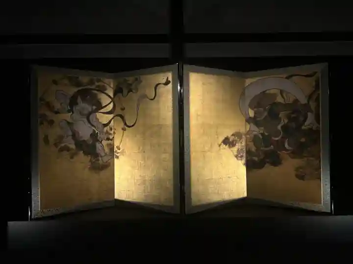 建仁寺(建仁禅寺)の{uncategorized: "未分類", other: "その他", undefined: "問題あり", building: "その他建物", grave: "お墓", sacred_gate: "鳥居", guardian: "狛犬", statue: "像", buddha: "仏像", history: "歴史", nature: "自然", garden: "庭園", animal: "動物", pagoda: "塔", temizu: "手水舎", mountain_gate: "山門・神門", sanctuary: "本殿・本堂", subordinate: "末社・摂社", art: "芸術", scenery: "景色", jizo: "地蔵", ema: "絵馬", goshuin: "御朱印", omikuji: "おみくじ", items: "授与品その他", amulet: "お守り", goshuincho: "御朱印帳", eats: "食事", festival: "お祭り", votive_dance: "神楽", shichigosan: "七五三参", wedding: "結婚式", experience: "体験その他", initially: "初詣", around: "周辺", anti_infection: "感染症対策"}