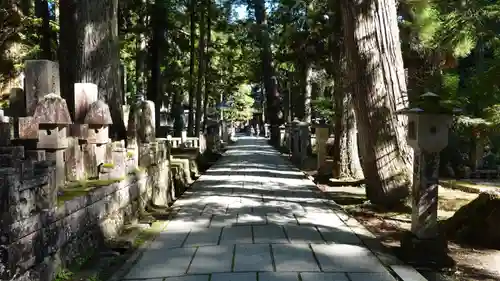 高野山金剛峯寺奥の院(和歌山県)