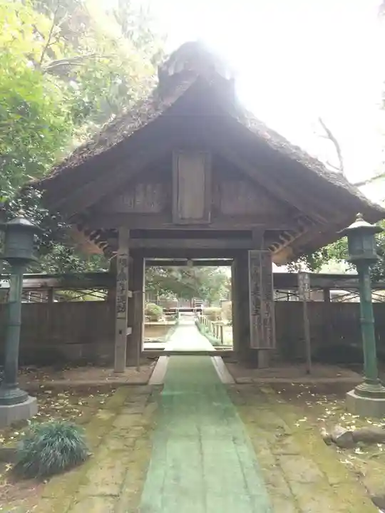 光丸山 法輪寺の山門・神門