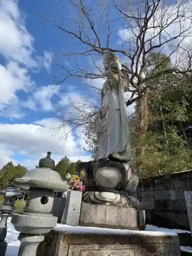 余勢城跡観音の{uncategorized: "未分類", other: "その他", undefined: "問題あり", building: "その他建物", grave: "お墓", sacred_gate: "鳥居", guardian: "狛犬", statue: "像", buddha: "仏像", history: "歴史", nature: "自然", garden: "庭園", animal: "動物", pagoda: "塔", temizu: "手水舎", mountain_gate: "山門・神門", sanctuary: "本殿・本堂", subordinate: "末社・摂社", art: "芸術", scenery: "景色", jizo: "地蔵", ema: "絵馬", goshuin: "御朱印", omikuji: "おみくじ", items: "授与品その他", amulet: "お守り", goshuincho: "御朱印帳", eats: "食事", festival: "お祭り", votive_dance: "神楽", shichigosan: "七五三参", wedding: "結婚式", experience: "体験その他", initially: "初詣", around: "周辺", anti_infection: "感染症対策"}