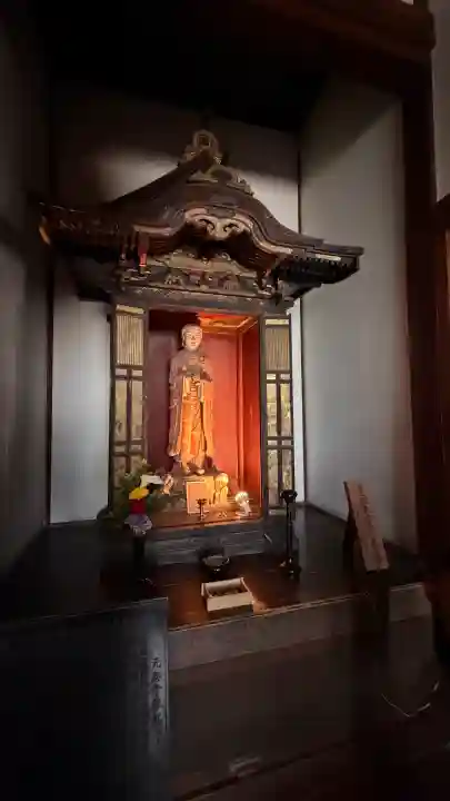飛鳥寺の{uncategorized: "未分類", other: "その他", undefined: "問題あり", building: "その他建物", grave: "お墓", sacred_gate: "鳥居", guardian: "狛犬", statue: "像", buddha: "仏像", history: "歴史", nature: "自然", garden: "庭園", animal: "動物", pagoda: "塔", temizu: "手水舎", mountain_gate: "山門・神門", sanctuary: "本殿・本堂", subordinate: "末社・摂社", art: "芸術", scenery: "景色", jizo: "地蔵", ema: "絵馬", goshuin: "御朱印", omikuji: "おみくじ", items: "授与品その他", amulet: "お守り", goshuincho: "御朱印帳", eats: "食事", festival: "お祭り", votive_dance: "神楽", shichigosan: "七五三参", wedding: "結婚式", experience: "体験その他", initially: "初詣", around: "周辺", anti_infection: "感染症対策"}