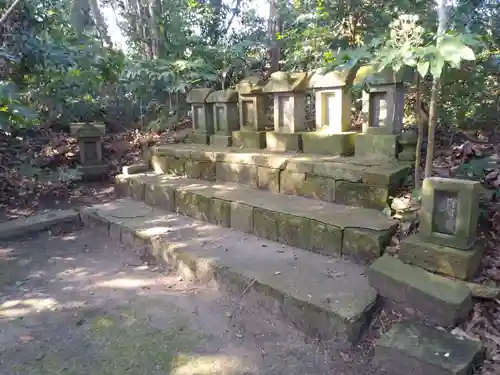 三渡神社の末社