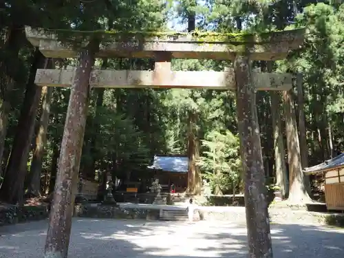 室生龍穴神社の鳥居