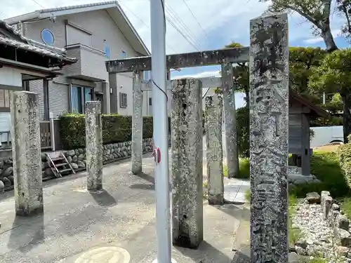 奈々美神社の鳥居