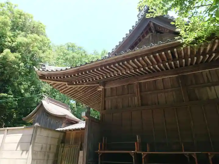 大崎八幡社の本殿・本堂
