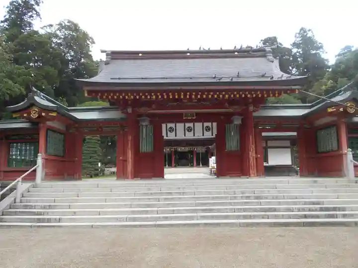 志波彦神社・鹽竈神社の山門・神門