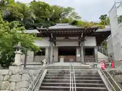 医王寺の本殿