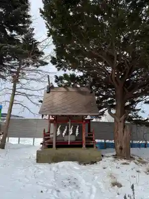 厳島神社の{uncategorized: "未分類", other: "その他", undefined: "問題あり", building: "その他建物", grave: "お墓", sacred_gate: "鳥居", guardian: "狛犬", statue: "像", buddha: "仏像", history: "歴史", nature: "自然", garden: "庭園", animal: "動物", pagoda: "塔", temizu: "手水舎", mountain_gate: "山門・神門", sanctuary: "本殿・本堂", subordinate: "末社・摂社", art: "芸術", scenery: "景色", jizo: "地蔵", ema: "絵馬", goshuin: "御朱印", omikuji: "おみくじ", items: "授与品その他", amulet: "お守り", goshuincho: "御朱印帳", eats: "食事", festival: "お祭り", votive_dance: "神楽", shichigosan: "七五三参", wedding: "結婚式", experience: "体験その他", initially: "初詣", around: "周辺", anti_infection: "感染症対策"}