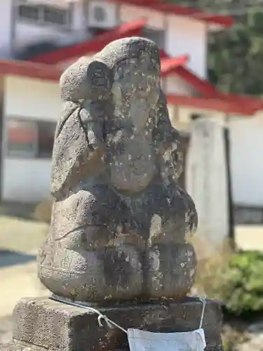 奥富士出雲神社の像