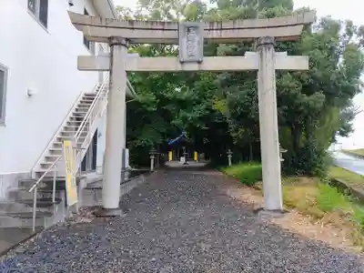 三明神社(神領町)の鳥居