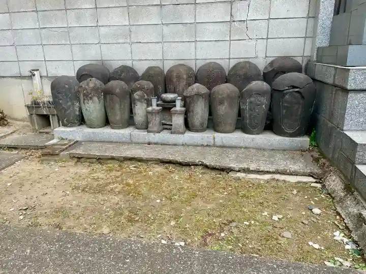 圓乘寺の{uncategorized: "未分類", other: "その他", undefined: "問題あり", building: "その他建物", grave: "お墓", sacred_gate: "鳥居", guardian: "狛犬", statue: "像", buddha: "仏像", history: "歴史", nature: "自然", garden: "庭園", animal: "動物", pagoda: "塔", temizu: "手水舎", mountain_gate: "山門・神門", sanctuary: "本殿・本堂", subordinate: "末社・摂社", art: "芸術", scenery: "景色", jizo: "地蔵", ema: "絵馬", goshuin: "御朱印", omikuji: "おみくじ", items: "授与品その他", amulet: "お守り", goshuincho: "御朱印帳", eats: "食事", festival: "お祭り", votive_dance: "神楽", shichigosan: "七五三参", wedding: "結婚式", experience: "体験その他", initially: "初詣", around: "周辺", anti_infection: "感染症対策"}