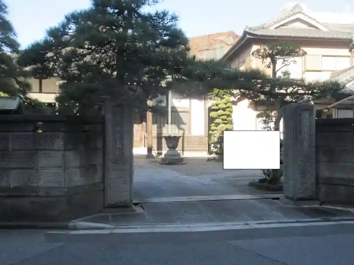 宝幢院の山門・神門