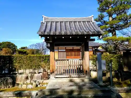 来薫院（妙興寺塔頭）の山門