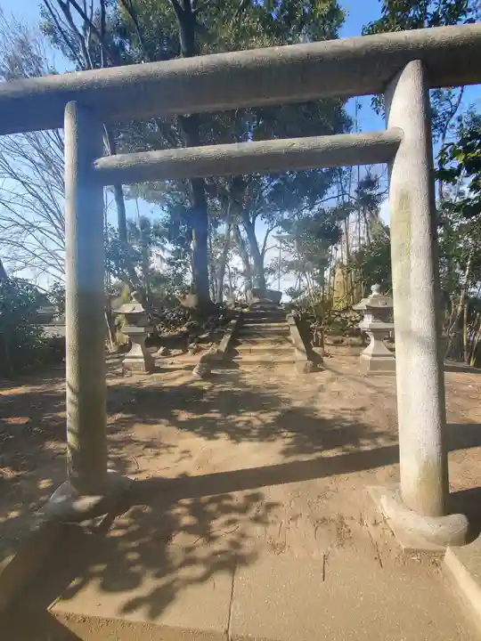 上渋垂諏訪神社(諏訪神社古墳)の鳥居