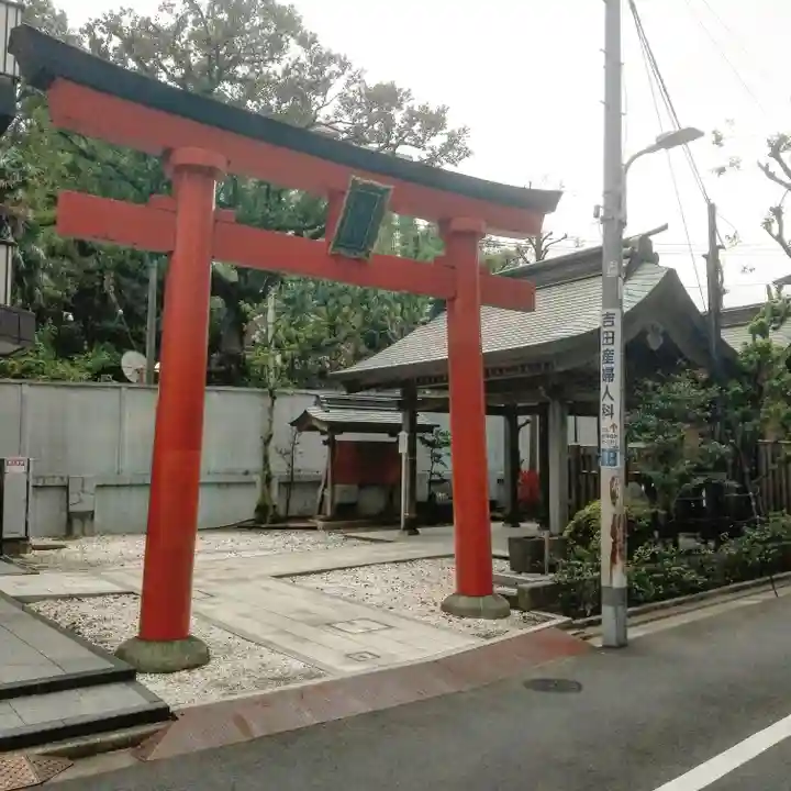 境稲荷神社の鳥居