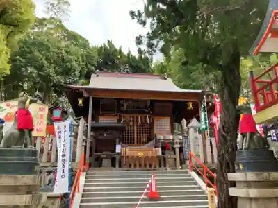 瓢箪山稲荷神社の本殿・本堂