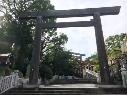 伊勢山皇大神宮の鳥居