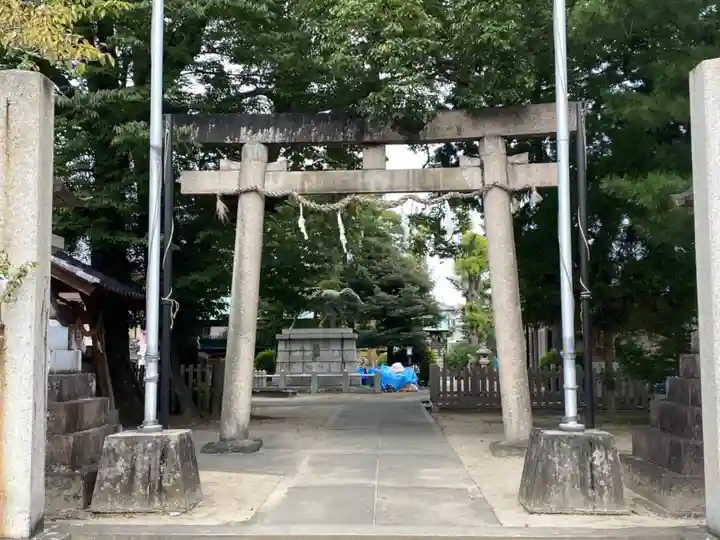 大神神社(花池)の鳥居