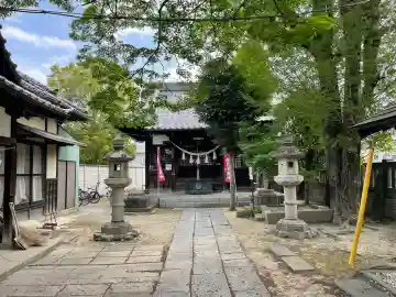 伊奈利神社の{uncategorized: "未分類", other: "その他", undefined: "問題あり", building: "その他建物", grave: "お墓", sacred_gate: "鳥居", guardian: "狛犬", statue: "像", buddha: "仏像", history: "歴史", nature: "自然", garden: "庭園", animal: "動物", pagoda: "塔", temizu: "手水舎", mountain_gate: "山門・神門", sanctuary: "本殿・本堂", subordinate: "末社・摂社", art: "芸術", scenery: "景色", jizo: "地蔵", ema: "絵馬", goshuin: "御朱印", omikuji: "おみくじ", items: "授与品その他", amulet: "お守り", goshuincho: "御朱印帳", eats: "食事", festival: "お祭り", votive_dance: "神楽", shichigosan: "七五三参", wedding: "結婚式", experience: "体験その他", initially: "初詣", around: "周辺", anti_infection: "感染症対策"}