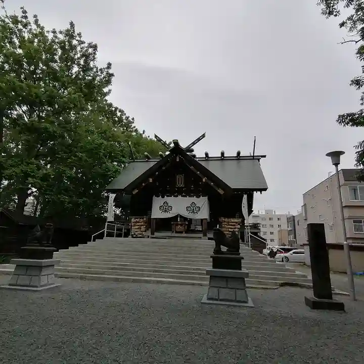 札幌諏訪神社の本殿・本堂