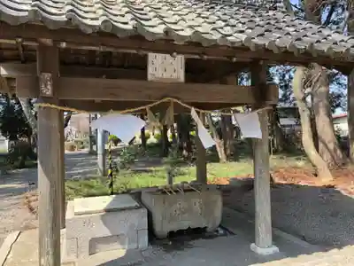 川田神社の手水舎