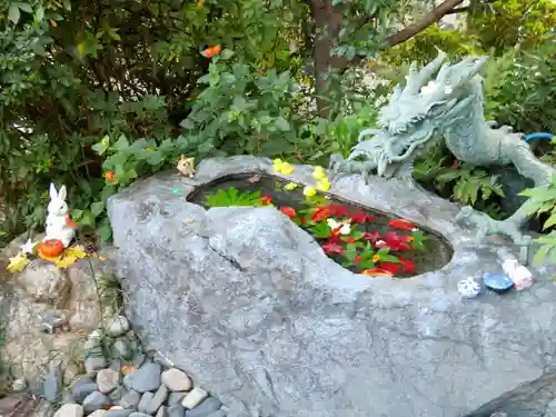三輪神社の手水舎
