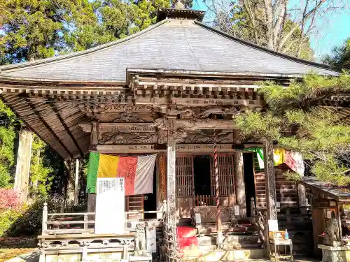 西光寺の本殿