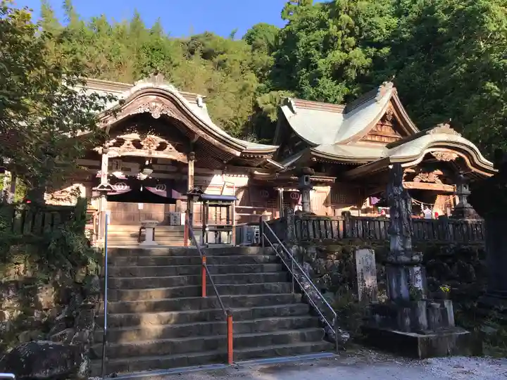 清滝寺の本殿・本堂
