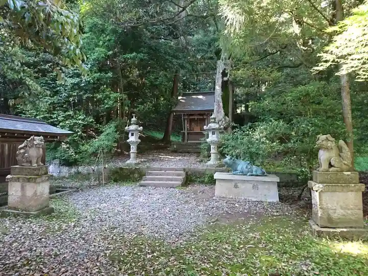 菅生石部神社の末社・摂社