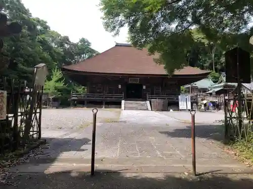 瀧山寺の本殿・本堂
