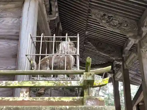 八所神社の狛犬