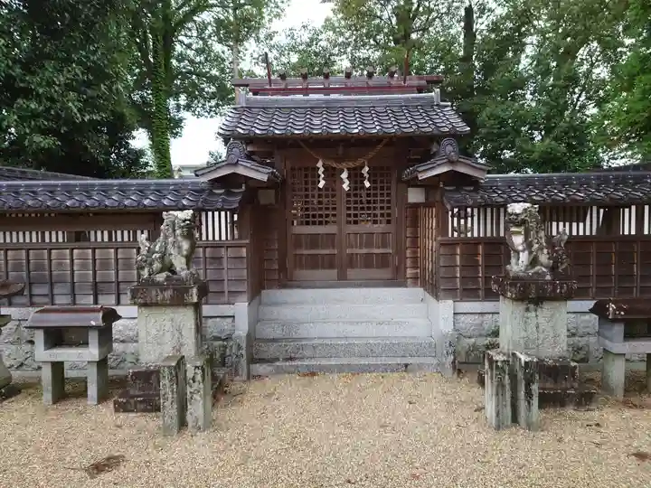 八柱神社の本殿・本堂