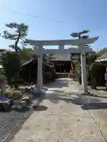 玉三稲荷神社の{uncategorized: "未分類", other: "その他", undefined: "問題あり", building: "その他建物", grave: "お墓", sacred_gate: "鳥居", guardian: "狛犬", statue: "像", buddha: "仏像", history: "歴史", nature: "自然", garden: "庭園", animal: "動物", pagoda: "塔", temizu: "手水舎", mountain_gate: "山門・神門", sanctuary: "本殿・本堂", subordinate: "末社・摂社", art: "芸術", scenery: "景色", jizo: "地蔵", ema: "絵馬", goshuin: "御朱印", omikuji: "おみくじ", items: "授与品その他", amulet: "お守り", goshuincho: "御朱印帳", eats: "食事", festival: "お祭り", votive_dance: "神楽", shichigosan: "七五三参", wedding: "結婚式", experience: "体験その他", initially: "初詣", around: "周辺", anti_infection: "感染症対策"}