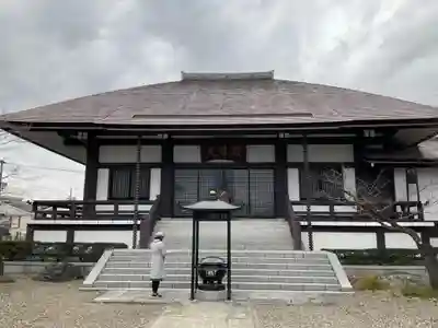 自性院の本殿・本堂