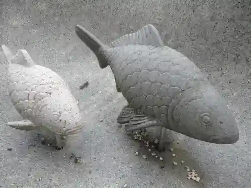 横手神明社の狛犬