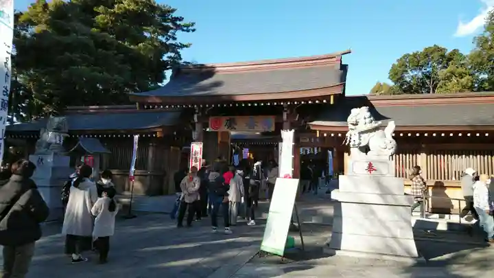 亀ケ池八幡宮の山門・神門