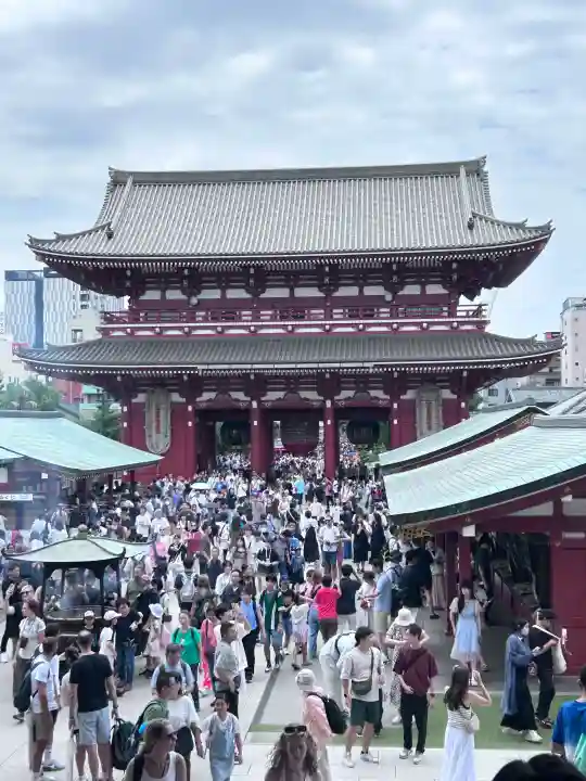 浅草寺の山門・神門